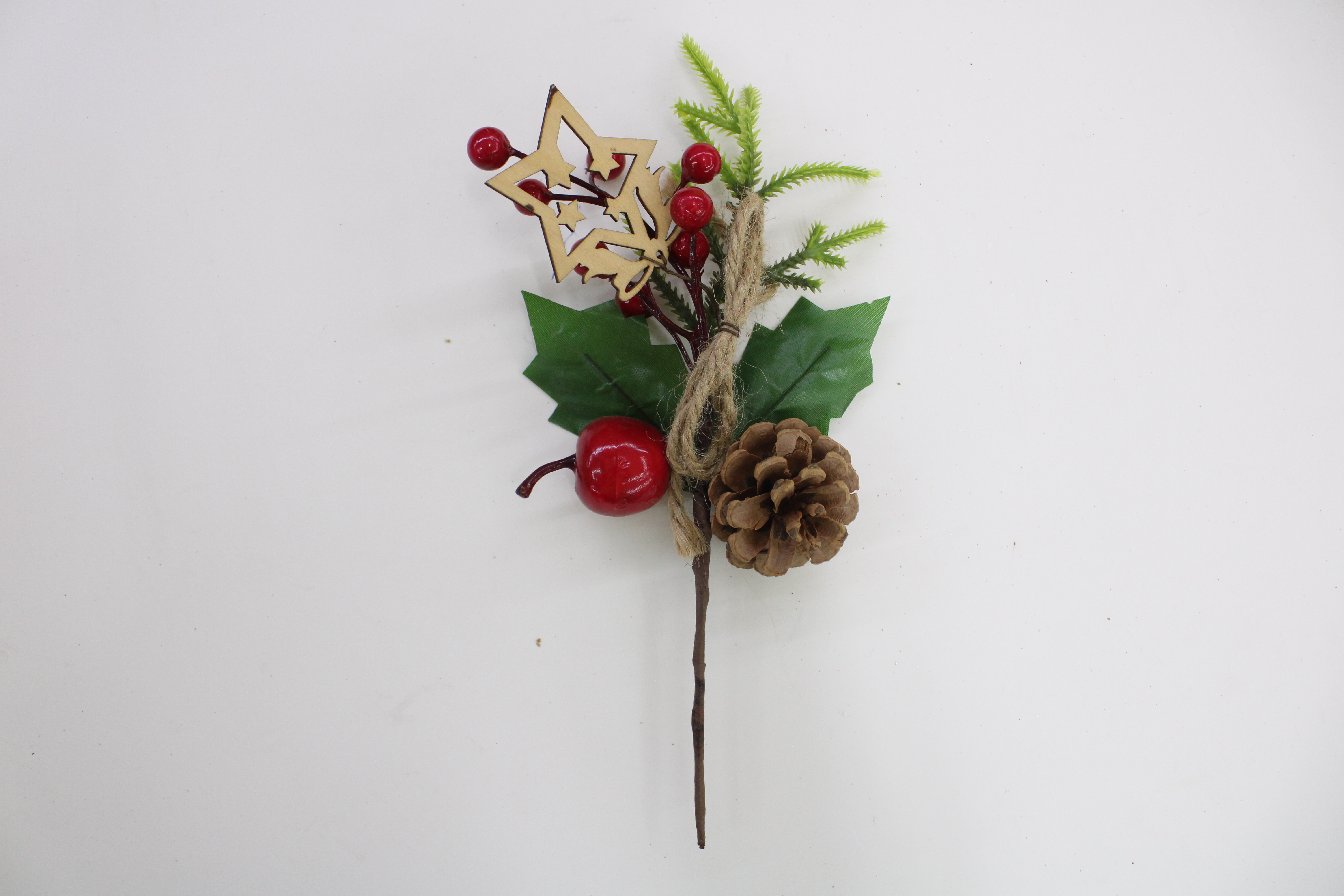 Artificial Berry Pinecone Pendant Twine Decorate Christmas Tree Accessories