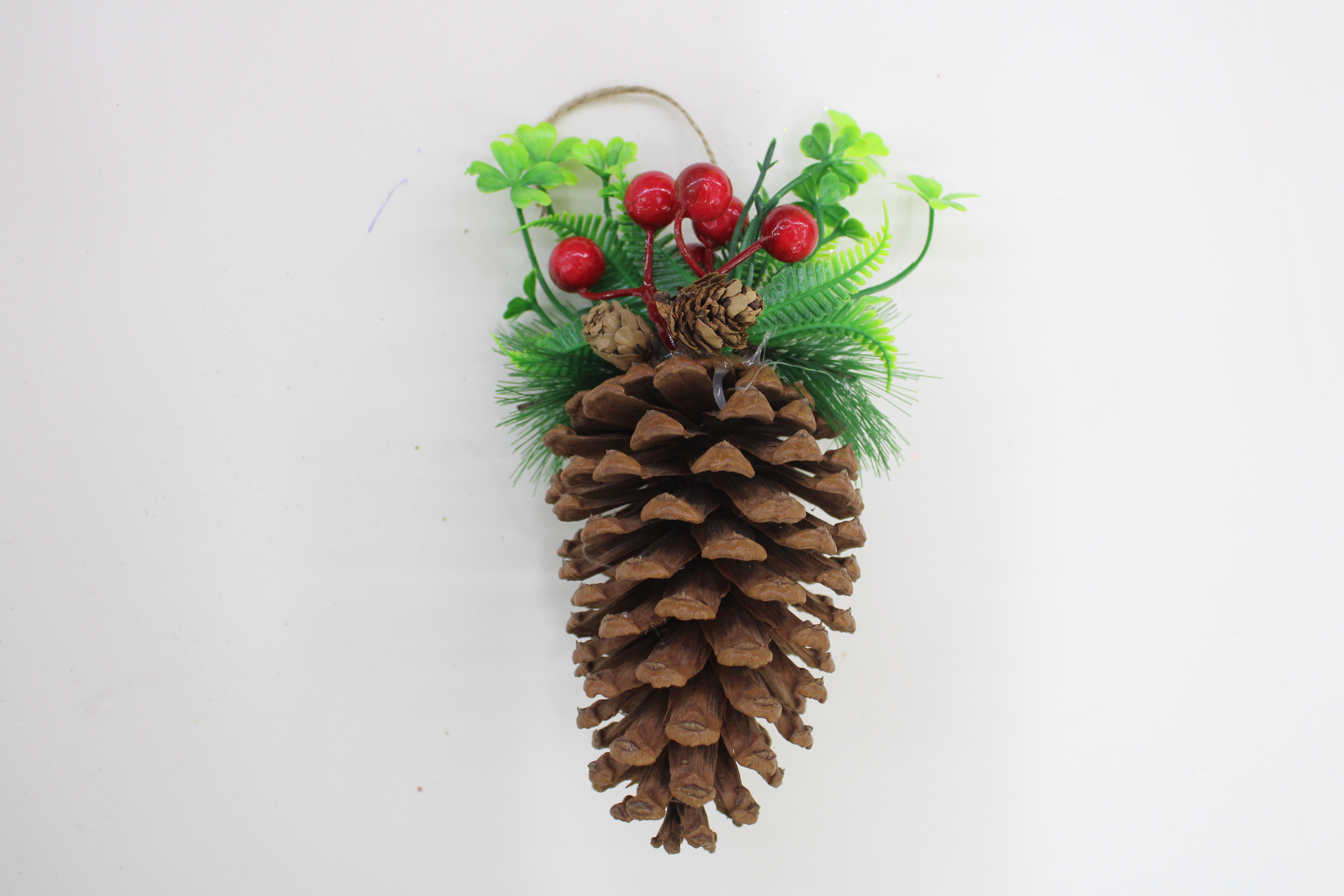 Artificial Berry Pinecone Pendant Twine Decorate Christmas Tree Accessories