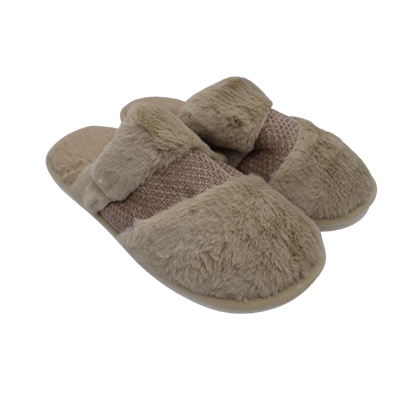 Ladies Fluffy Closed-Toe Slippers size 39/40