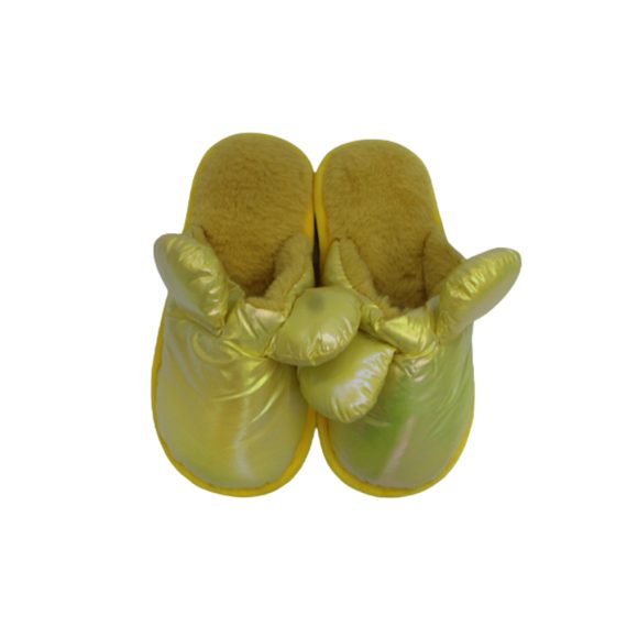 Fluffy Closed-Toe Slippers size 32-33