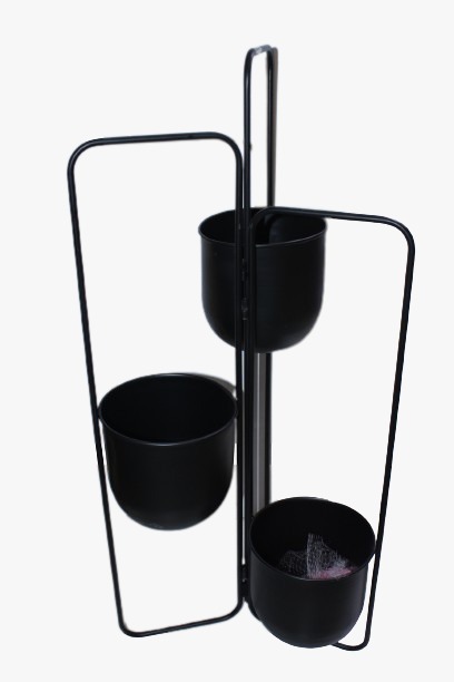 Round multi tiered plant stand