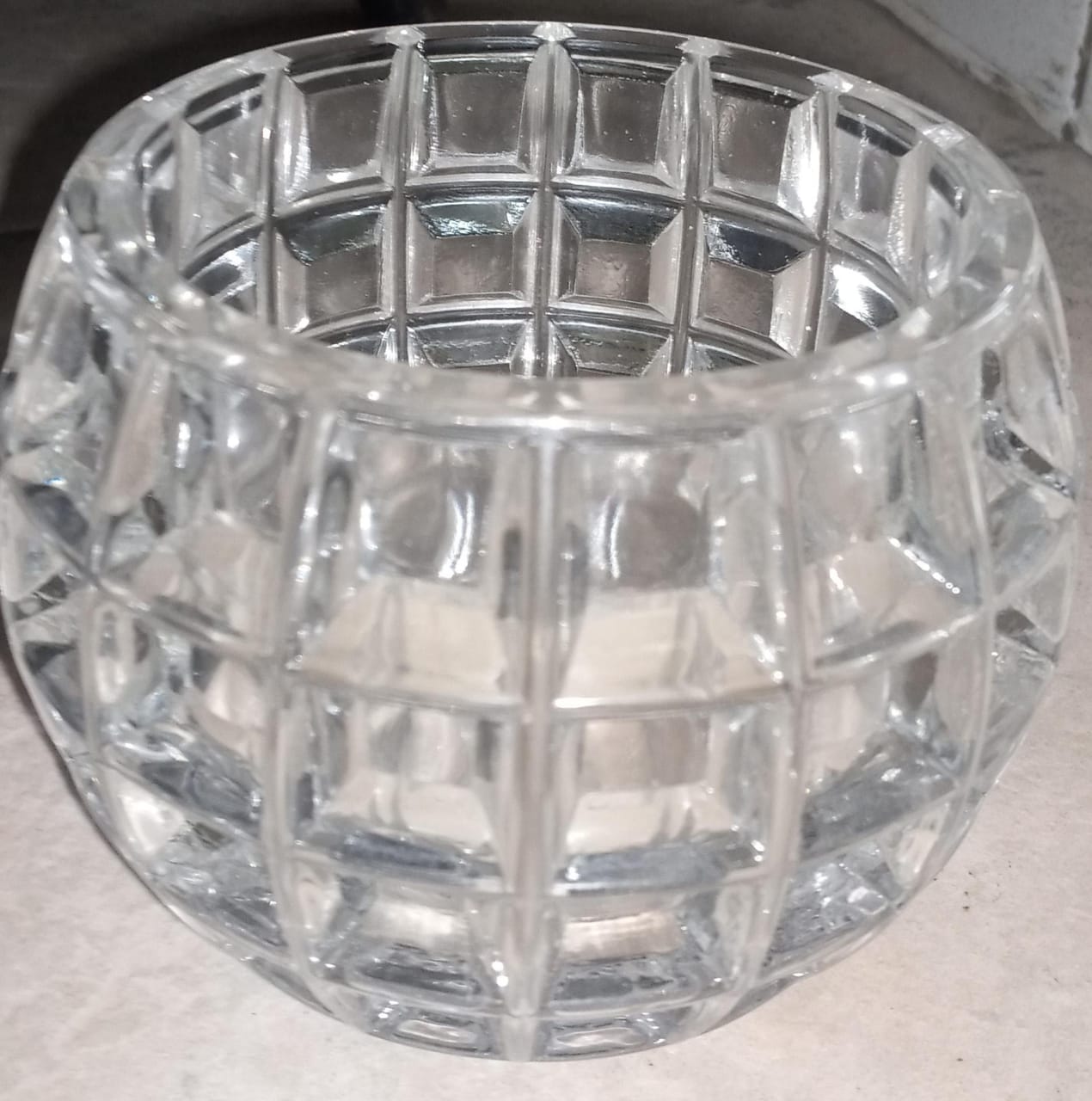 Glass Vase {square Pattern }